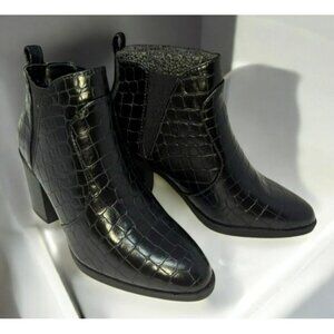 Mia Hart Black Gator Ankle Boots 6M-Block Heel  Side Panels New in Box